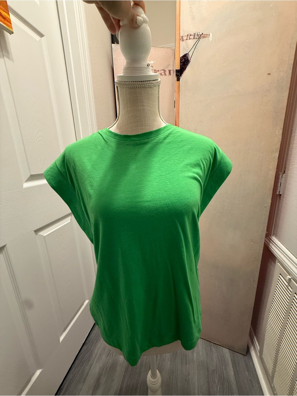NWT-Zara Bright Green Short Sleeve Crewneck Tee